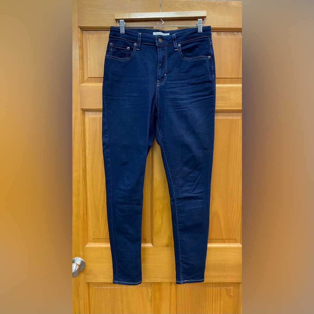 NWOT Levi’s 721 High Rise Skinny Jeans